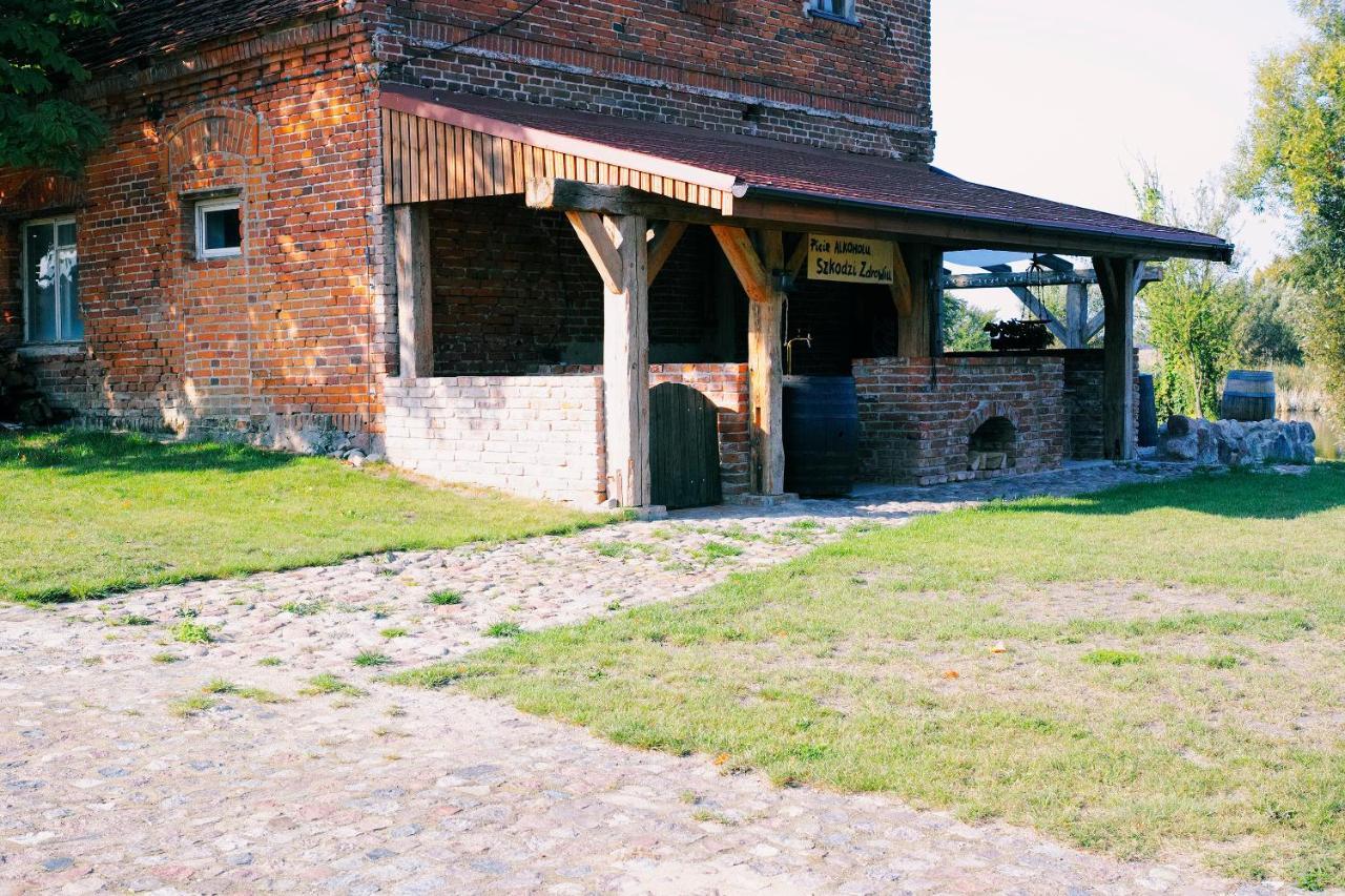 Palac W Debinie Krzeszkowice Bagian luar foto